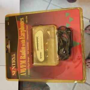 New in sealed package am/fm radio with earphones